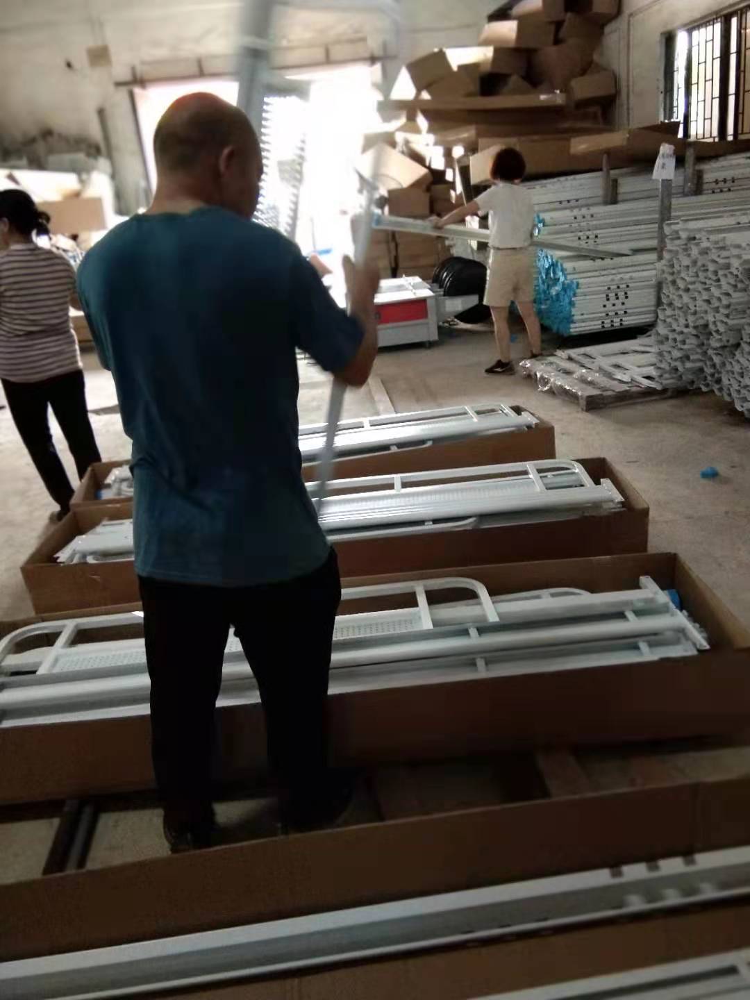 怎樣包裝雙層鐵床出貨？