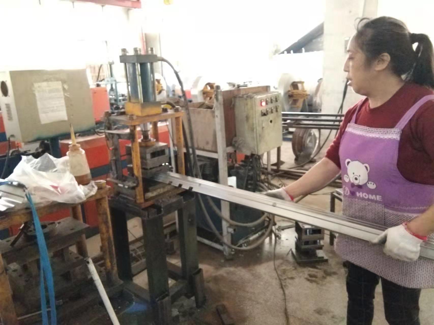 怎樣判斷鐵架床商家是廠家 怎樣判斷鐵架床商家是廠家