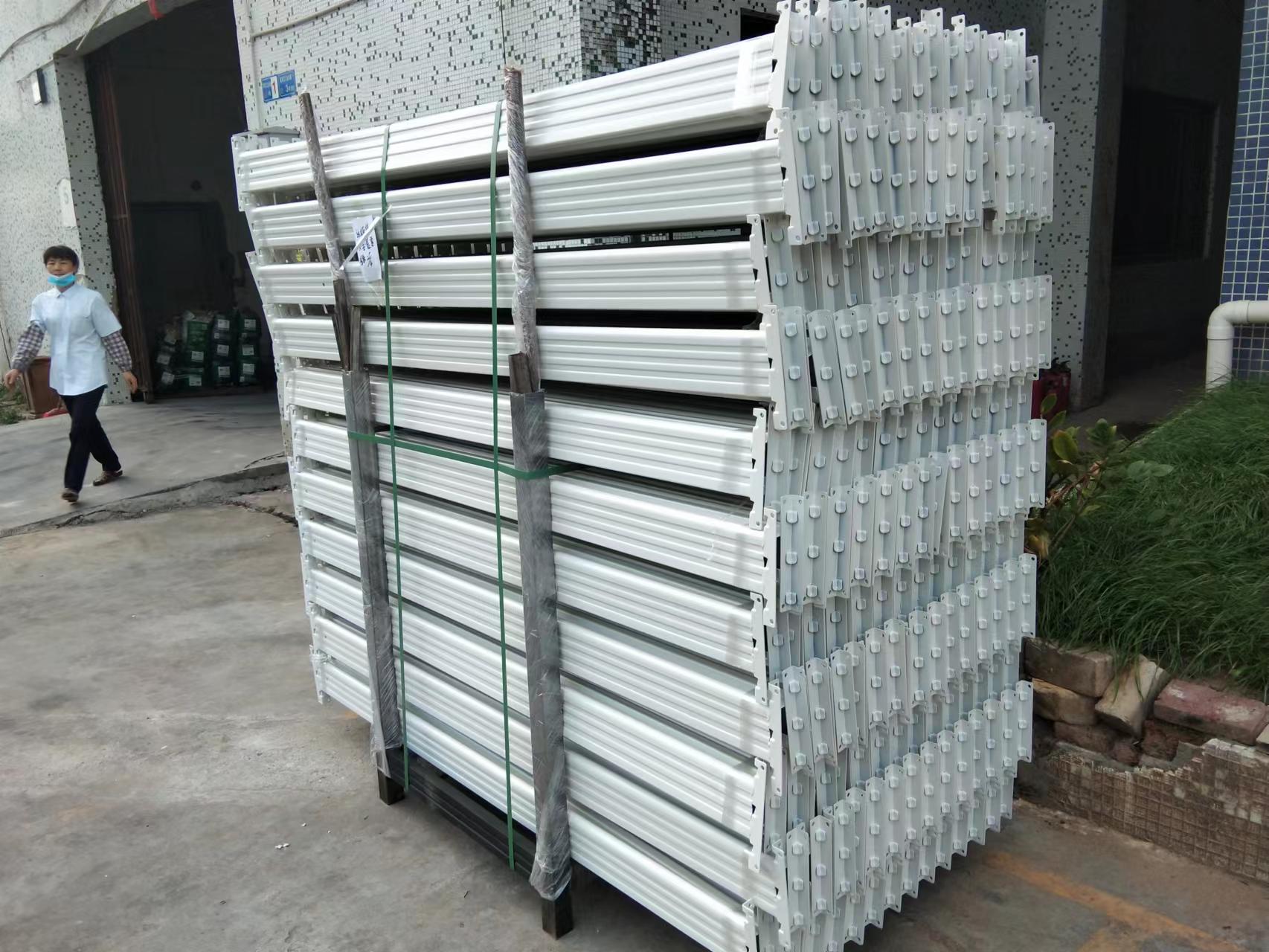 上下鋪雙層鐵架床的發(fā)貨時(shí)間到了！